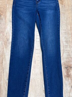 Dollhouse women's jeans in a junior size 5/6